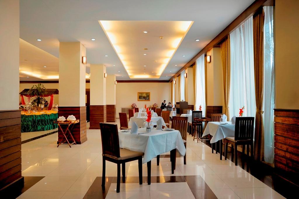 Hotel Rangoon Eksteriør billede