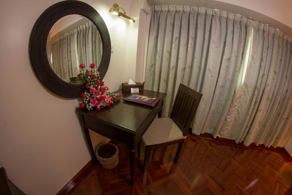 Hotel Rangoon Eksteriør billede