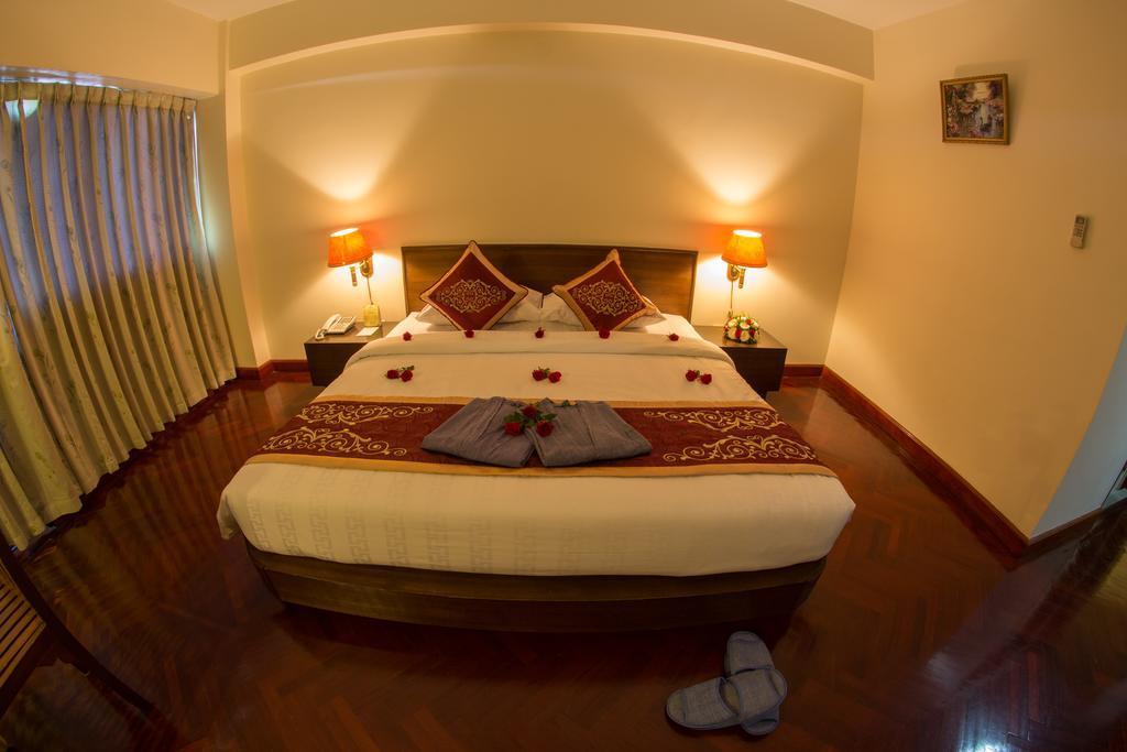 Hotel Rangoon Eksteriør billede