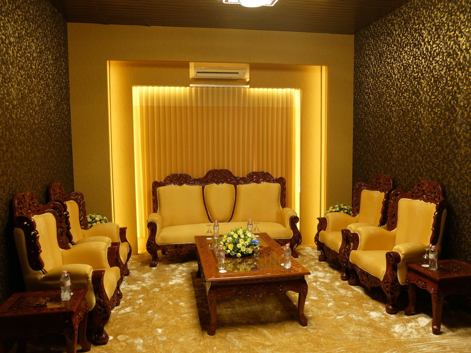 Hotel Rangoon Eksteriør billede