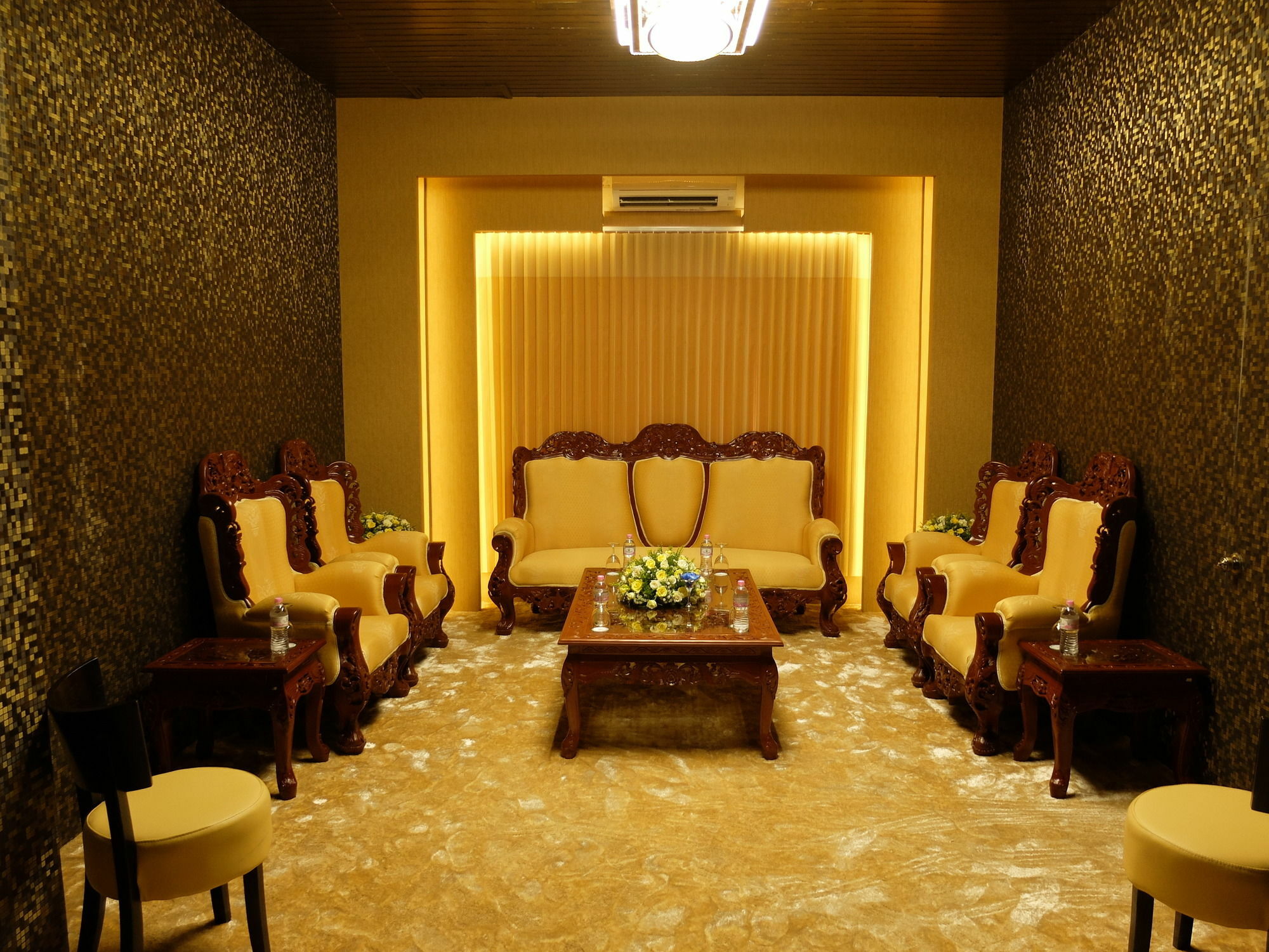 Hotel Rangoon Eksteriør billede
