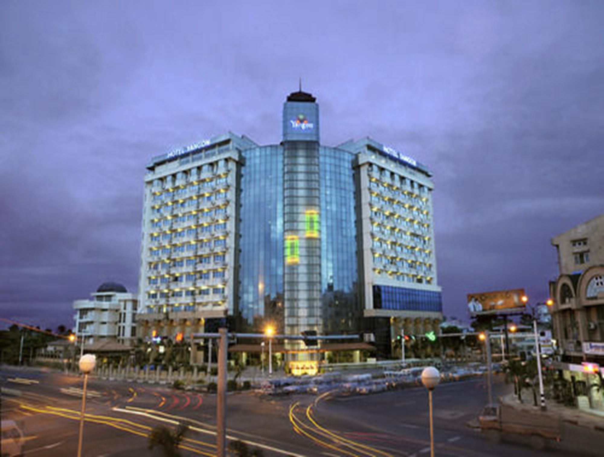 Hotel Rangoon Eksteriør billede
