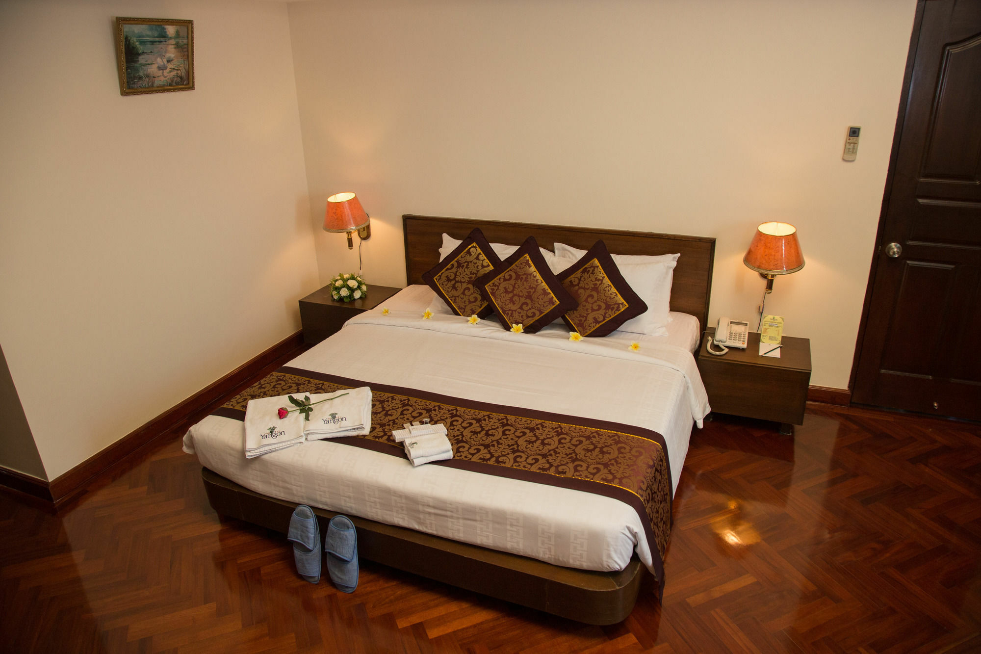 Hotel Rangoon Eksteriør billede