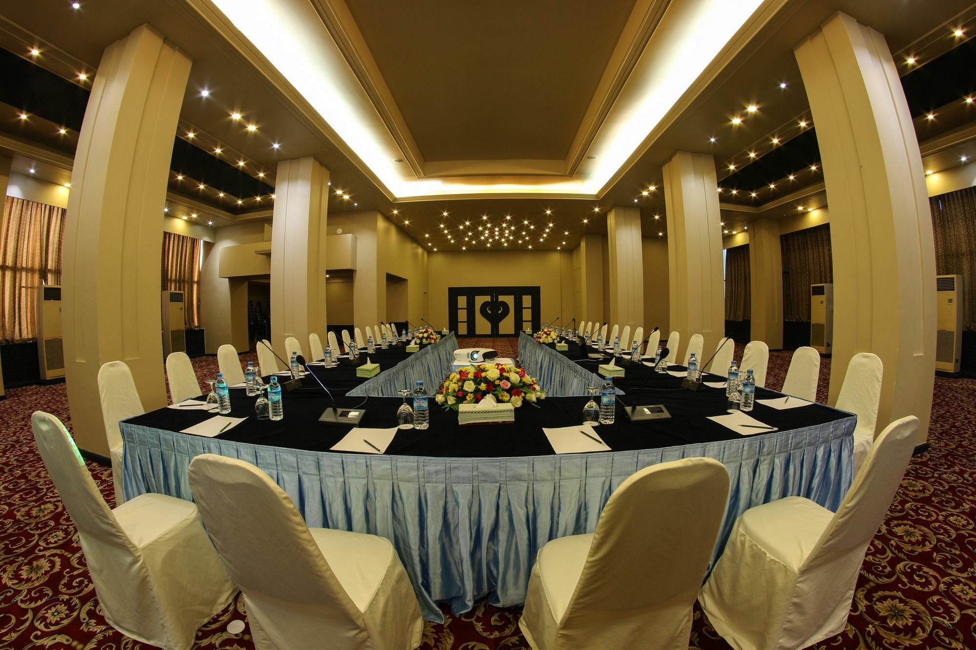 Hotel Rangoon Eksteriør billede